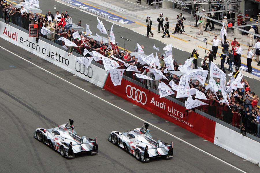  Audi R18 Le Mans 24hr 2012 года  (фото 35 из 43)